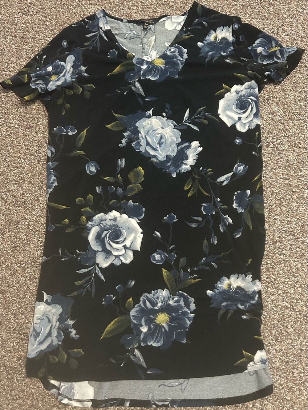 Christian Siriano XL Women’s Black Floral V-Neck Midi Dress with short sleeves